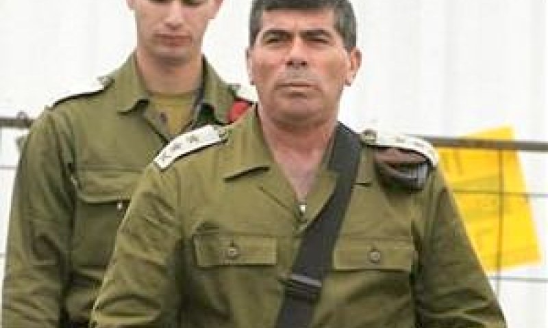 אשכנזי וברק. המתיחות נמשכת [צילום: AP]