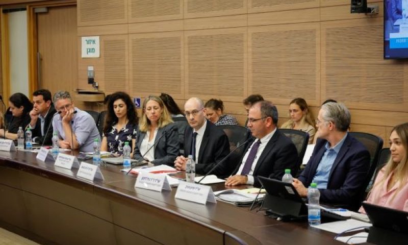 המשנים נגד רוטמן: "זו הצעה לחיסול היועמ"ש" [צילום: נועם מושקוביץ/דוברות הכנסת]