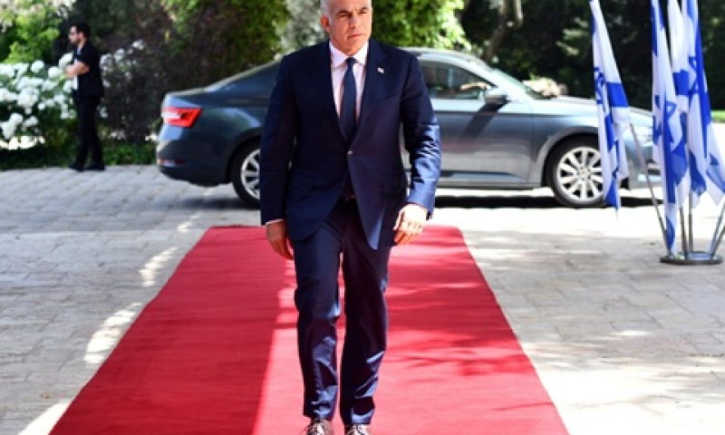 יאיר לפיד, היום בבית הנשיא [צילום: יש עתיד]