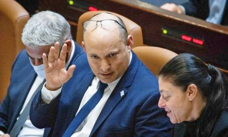 מרב מיכאלי, נפתלי בנט ויאיר לפיד [צילום: יונתן זינדל/פלאש 90]