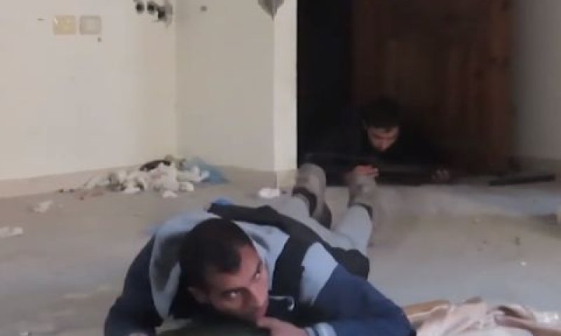 מחבלים זוחלים [צילום: דובר צה''ל]