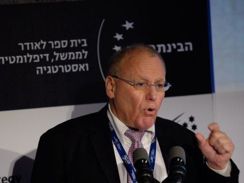 תמורה מינימלית לעבודה. שיינין [יותם פרום]