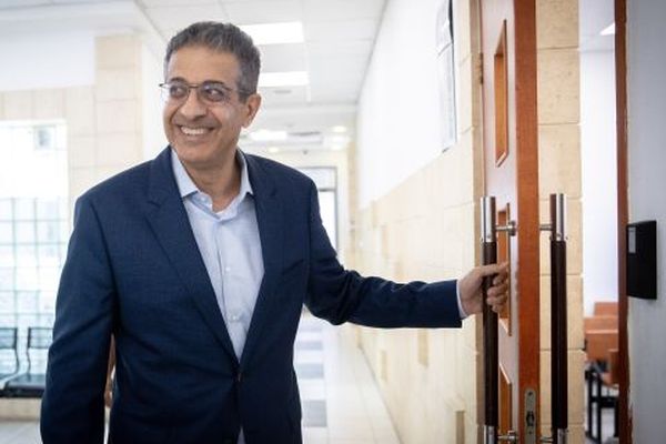 ישועה. "גורמים בכירים ביותר קיבלו את ההחלטה" [צילום: יונתן זינדל/פלאש 90]