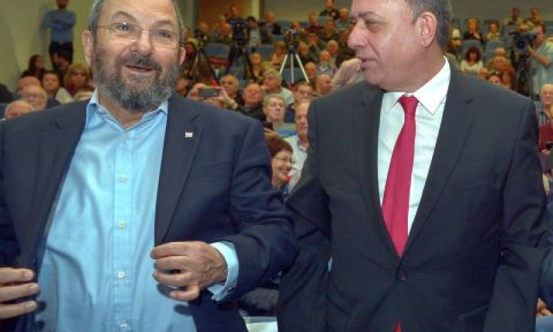 "הוא לא זקוק לעזרתי". גבאי וברק [צילום: פלאש 90]