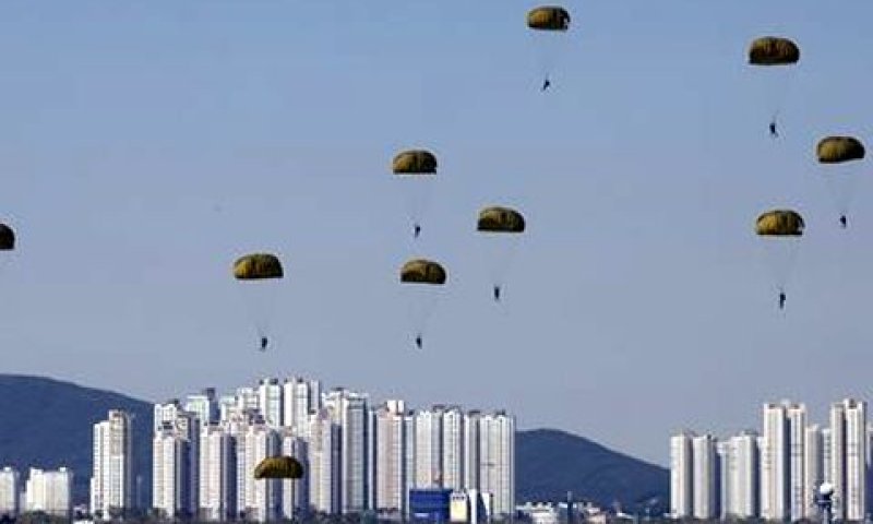 שחזור היסטורי [צילום: AP /Lee Jin-man]