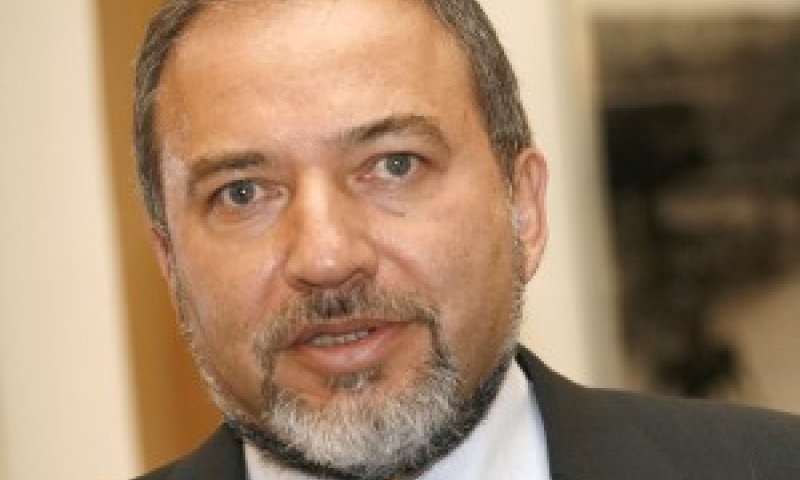 ליברמן. שוחח עם חשודים [צילום: פלאש 90]
