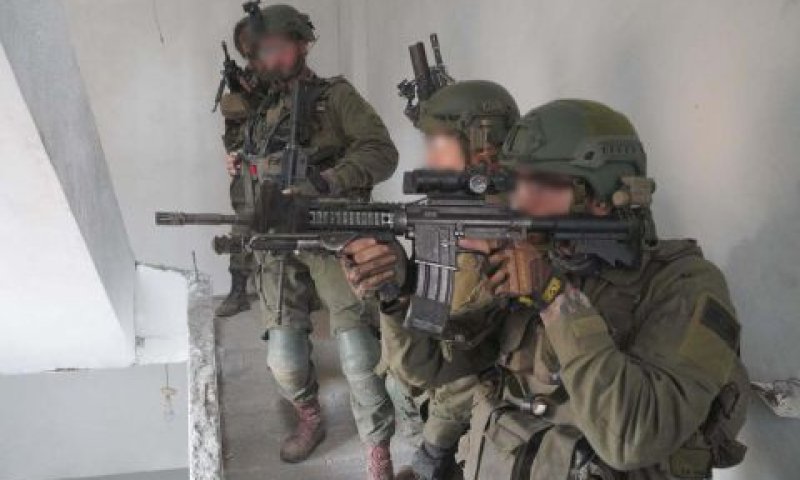 כוחות צוות הקרב בשכונת אל עמל [צילום: דובר צה''ל]