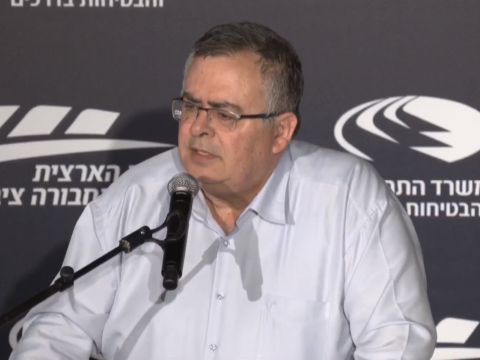 ביטן. לא התעמק בפרטים