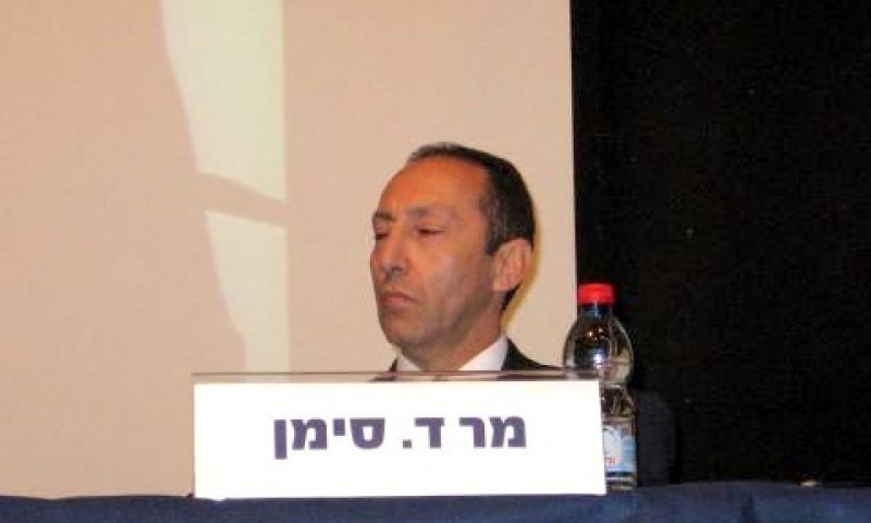 עדיפים אינטרסים על הסברה. סימן [עידן יוסף]