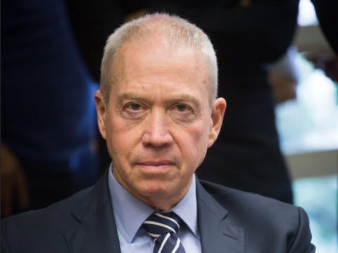 גלנט. תיק הבטחון? [צילום: מרים אלסטר/פלאש 90]