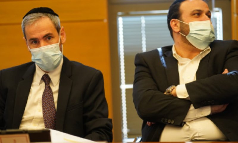 ינון אזולאי ויוסי טייב [צילום: דני שם-טוב/דוברות הכנסת]