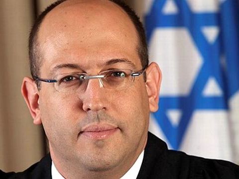 השופט קרשן. "חשש להשפעה מאינטרסים אחרים" [צילום: בוצ'צ'ו]