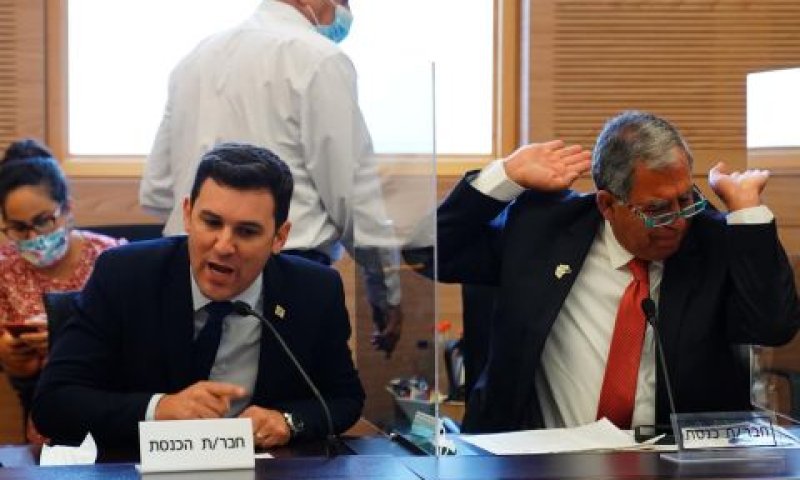 מיקי לוי ואיתן גינזבורג [צילום: עדינה ולמן/דוברות הכנסת]