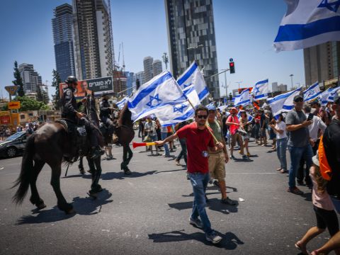 הפגנות בתל אביב [צילום: חיים גולדברג/פלאש 90]