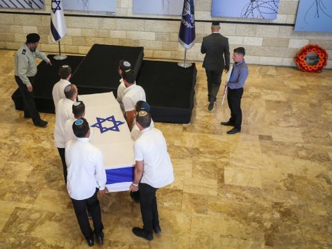הארון בתיאטרון ירושלים [צילום: נועם ריבקין פנטון]
