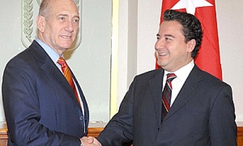 אהוד אולמרט ושר החוץ הטורקי, עלי באבאגאן [צילום: לע"מ]