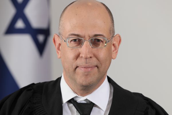 קרשן. המינימום הוא להרחיק את ברוורמן מסביבת עבודתו