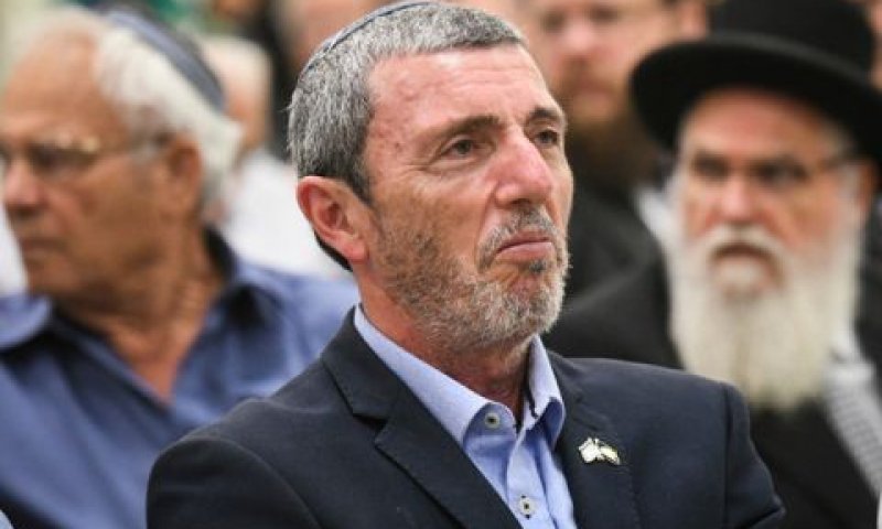 פרץ. "גאה בזה שאני מתייעץ גם עם אשתי" [צילום: פלאש 90]