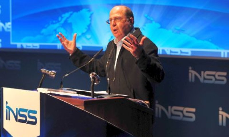 השר יעלון. הציג קווים אדומים [צילום: אריאל חרמוני / משרד הביטחון]
