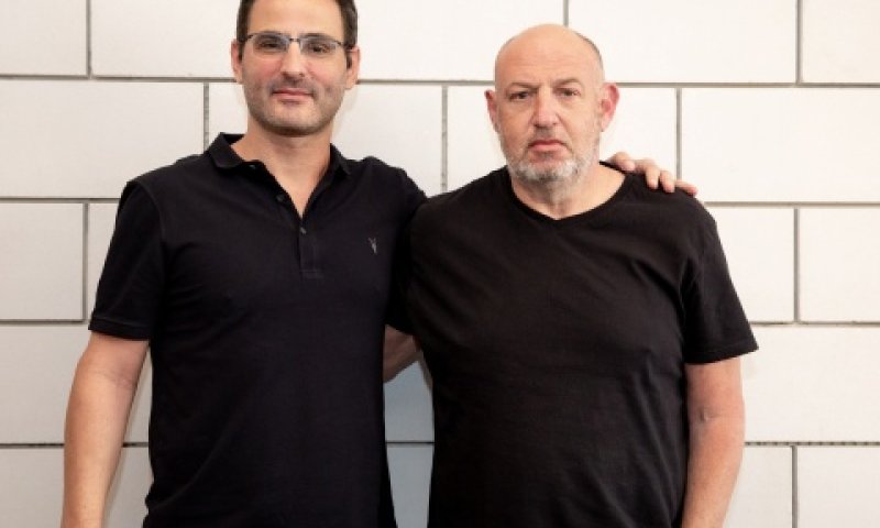 מנכ"ל פוקס, הראל ויזל, ומנכ"ל טרמינל איקס, ניר הורוביץ [צילום: דימה טליאנסקי]