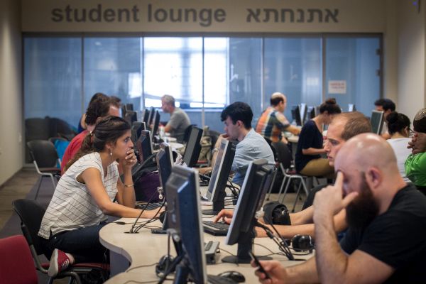 אין הסדרה חקיקתית ומשפטית [צילום אילוסטרציה: מרים אלסטר/פלאש 90]
