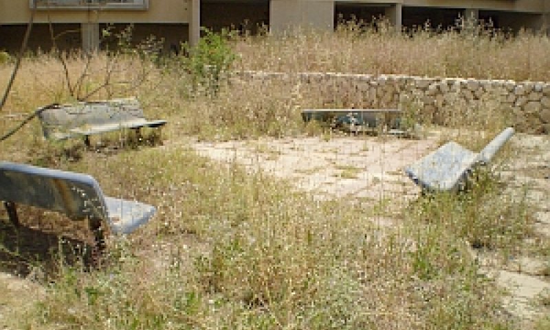 גן מוזנח בשכונה ט' בעיר[צילום: זיו כהן/החברה להגנת הטבע]