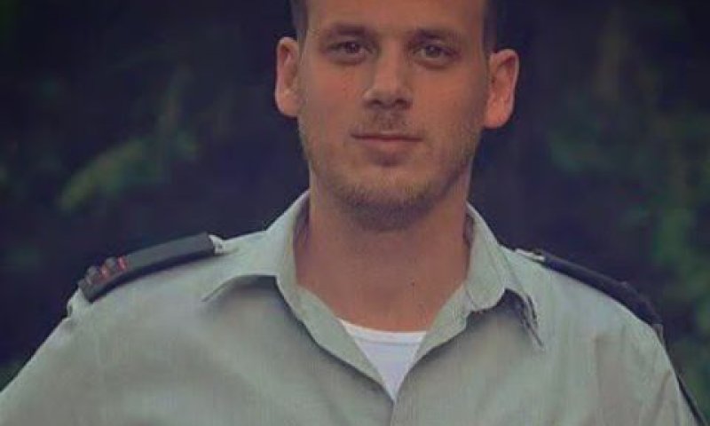 פלדשטיין. טוען שפעל בסמכות וברשות