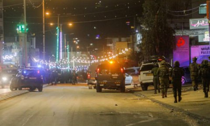כוחותינו בחווארה [צילום: נאסר אשתייה/פלאש 90]