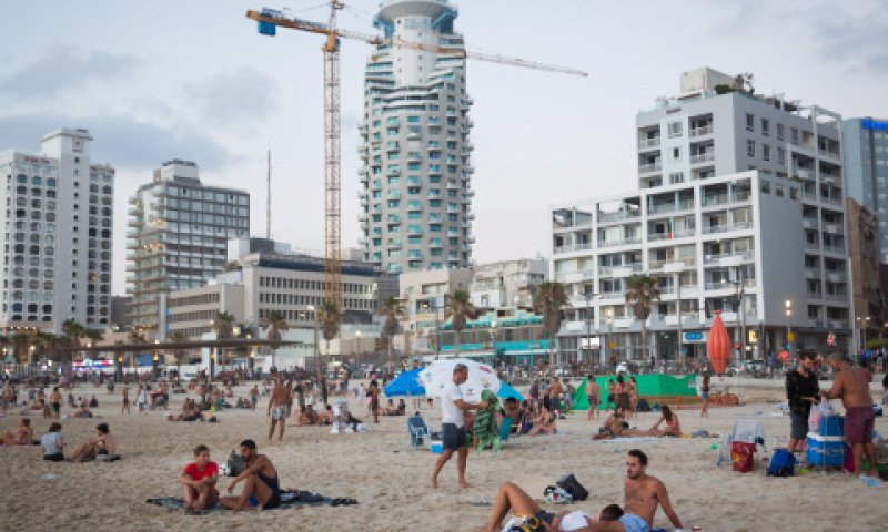 חופי הים ניצלו מסגירה [צילום: מרים אלסטר/פלאש 90]