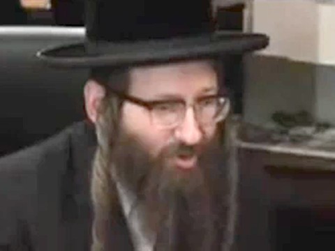 דובר המשלחת. איזכר את השואה שאותה מכחיש המארח