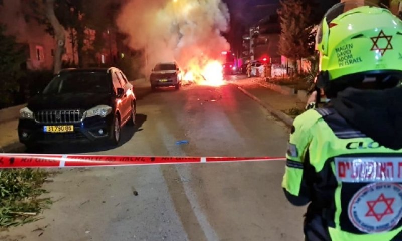 זירת הפיצוץ בקרית ביאליק, הערב [צילום: תיעוד מבצעי מד"א]