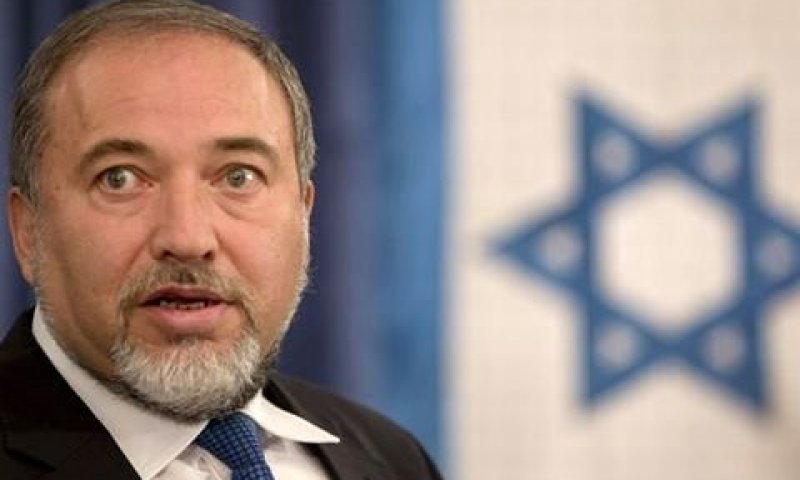 ליברמן. לא מתעסק בירושה עתידית [צילום: AP]
