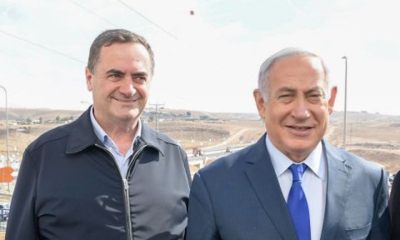 נתניהו וכ"ץ. לא פתחו לוח שנה? [צילום: עמוס בן-גרשום/לע"מ]