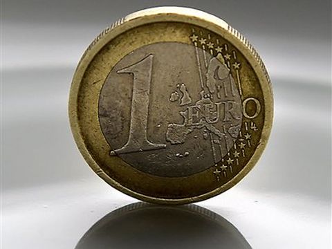 על חשבון האירו [צילום: AP]