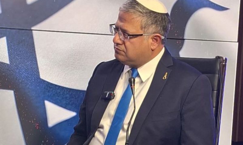 בן-גביר. אם נצטרך - נדפוק על השולחן [צילום: כנס בשבע במיאמי]