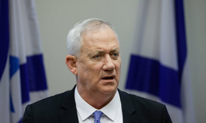 גנץ. ממתין לתוצאות הסדיקה [צילום: אוליביה פיטוסי/פלאש 90]