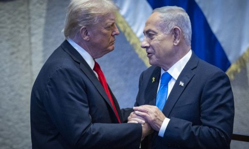האם עניין החנינה יעלה בדיון במאר-א-לאגו [צילום: יונתן זינדל/פלאש 90]
