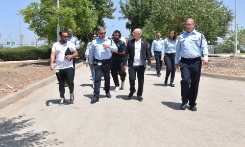סיור הוועדה במכללה [צילום: משטרת ישראל/דוברות הכנסת]