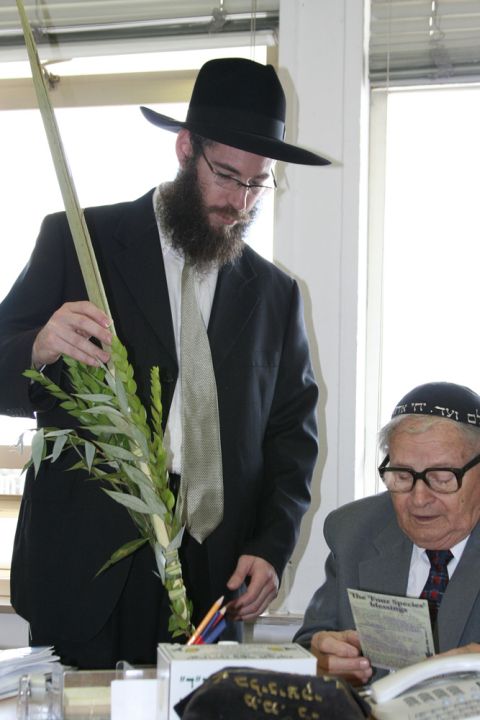 רפי איתן והלולב של חב"ד