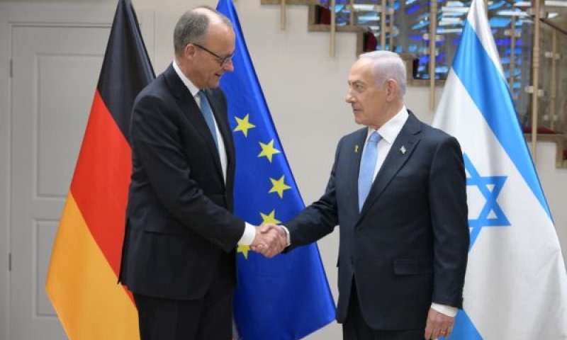 נתניהו עם הקנצלר מרץ. "אסור שלחמאס יהיה תפקיד בעזה" [צילום: עמוס בן גרשום /לע"מ]