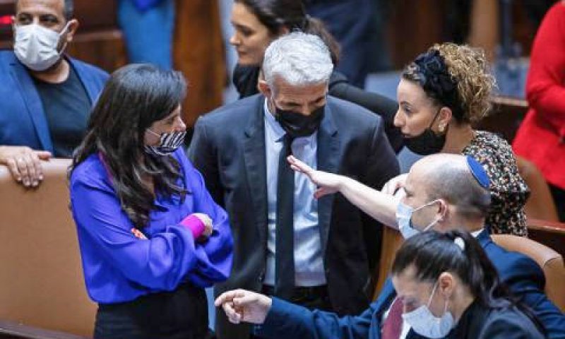 לפיד ושקד. החוק ייתקע? [צילום: יונתן זינדל/פלאש 90]