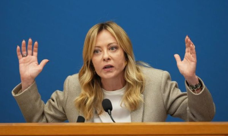 מלוני. לפתוח את הורמוז [צילום: AP/אנדרו מדיצ'יני]