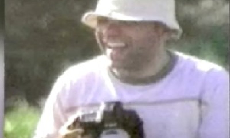 מהדי קנסו ורכב הלנדרובר [צילום: חדשות 10]
