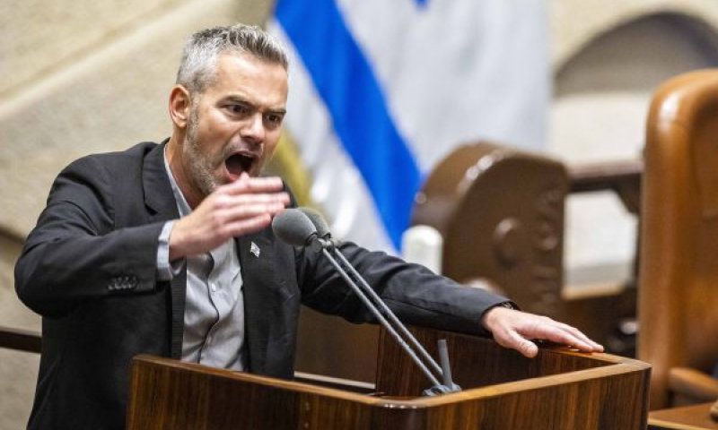 טופורובסקי. פסק זמן [צילום: אוליביה פיטוסי/פלאש 90]