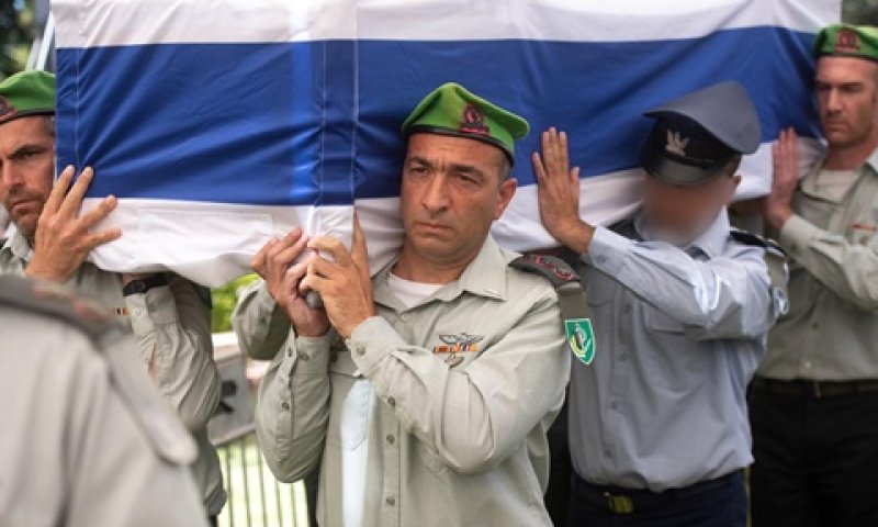 ארונו של שרון אסמן ז"ל [צילום: דו"צ]