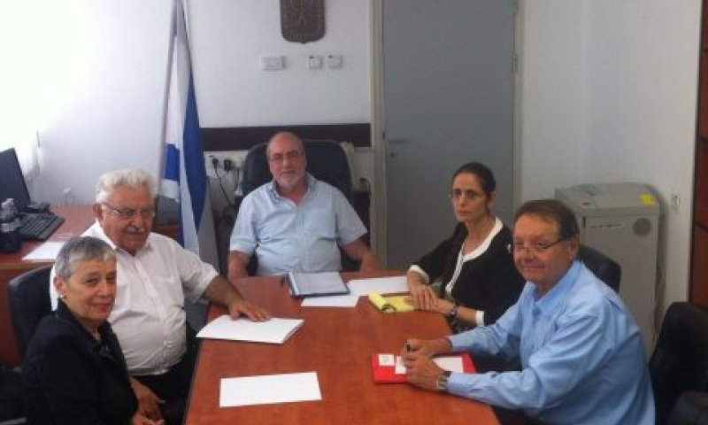 כל חבר יכול להציע