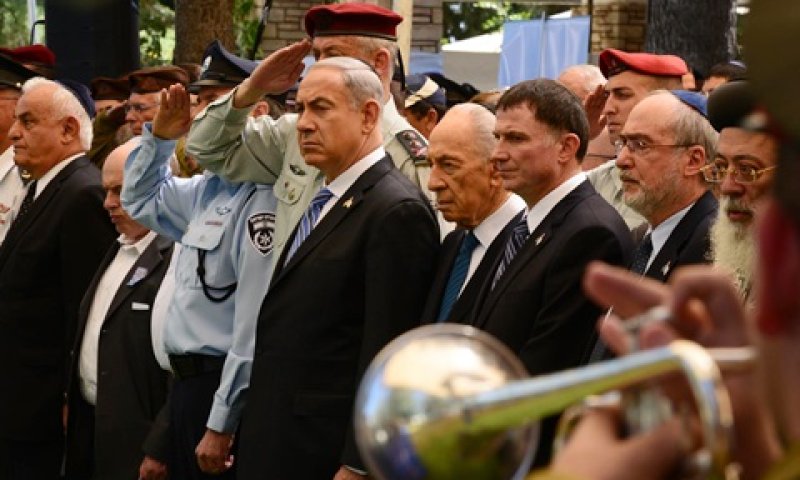 נתניהו, ובכירי המדינה בטקס האזכרה [צילום: משה מילנר, לע"מ]