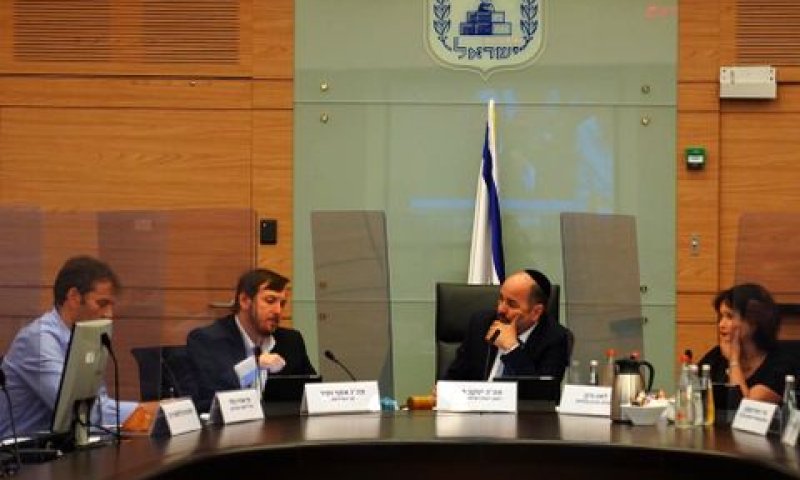 השר זמיר בוועדה [צילום: עדינה ולמן, דוברות הכנסת]