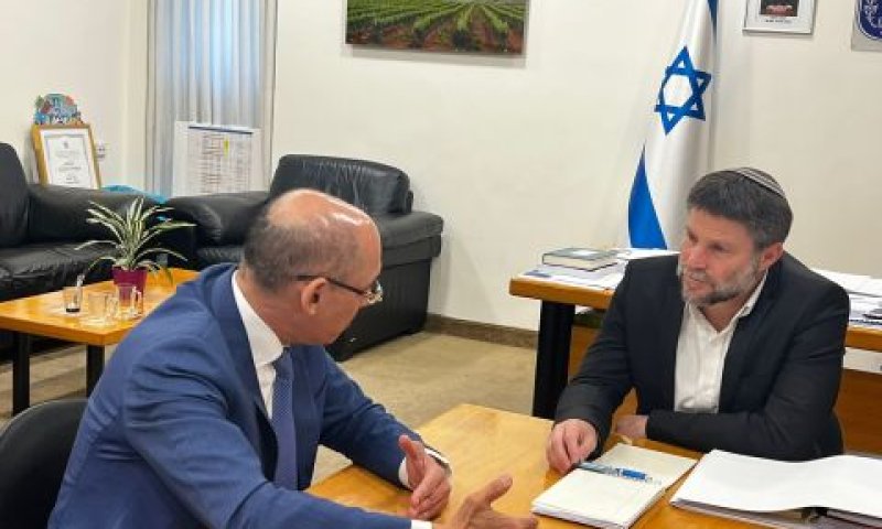 [צילום: תקשורת השר]