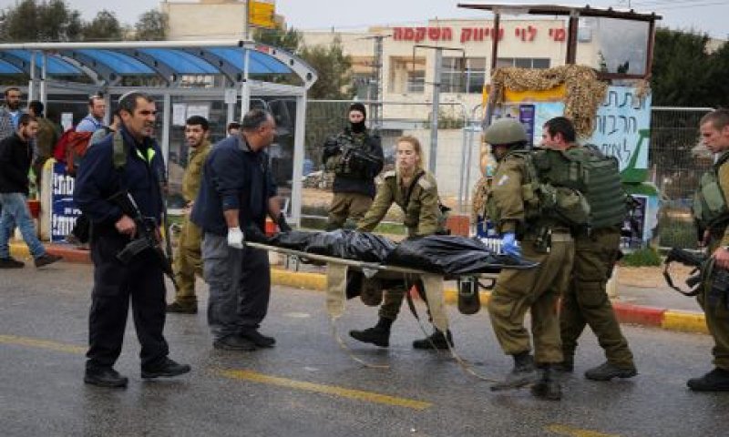 פיגוע בטרמיפאדה בגוש עציון [צילום: גרשון אלינסון / פלאש 90]